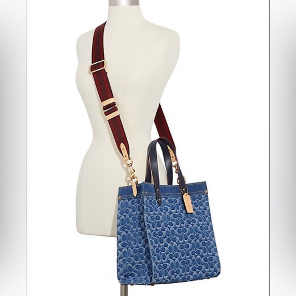 Coach Field Tote In Signature Denim - Picture 3 of 8